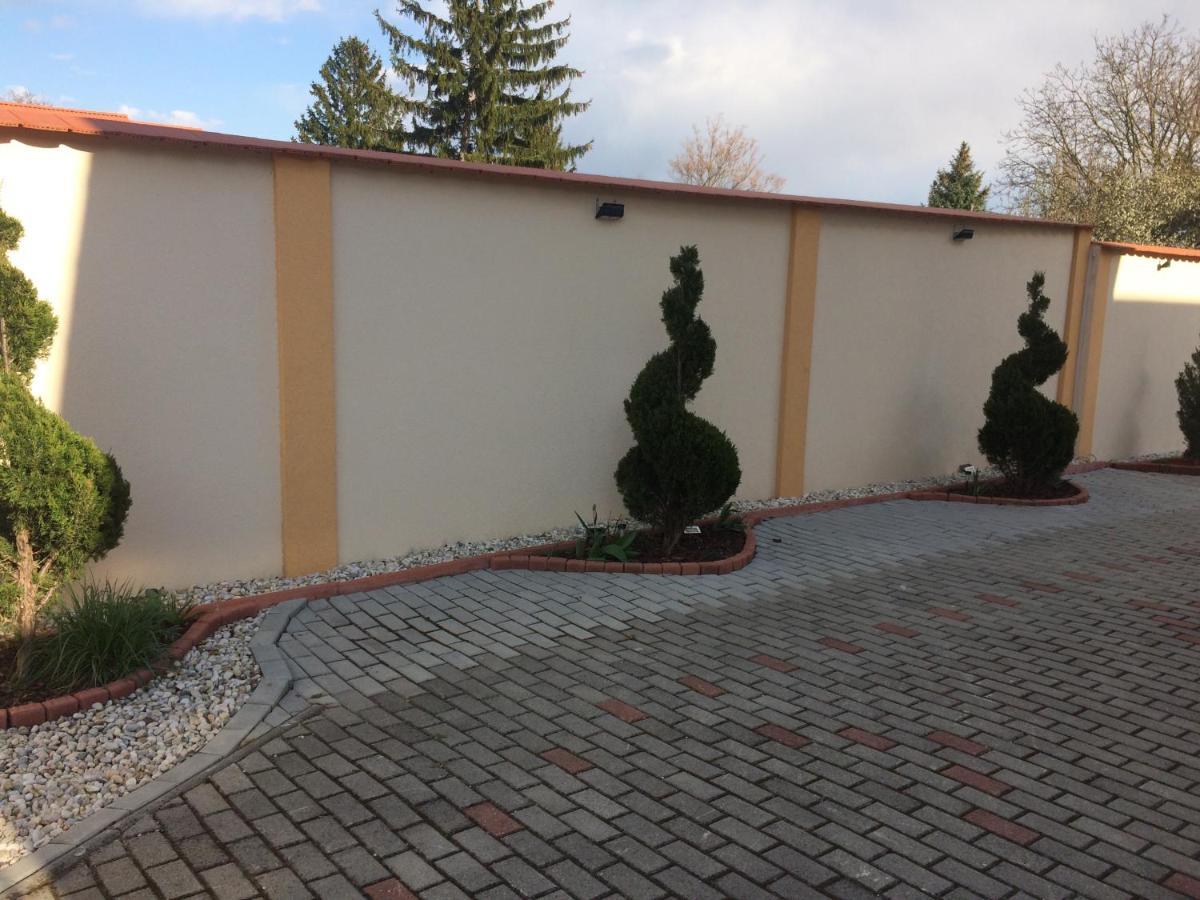 Gyenesi Virag Apartman Денешдиаш Экстерьер фото