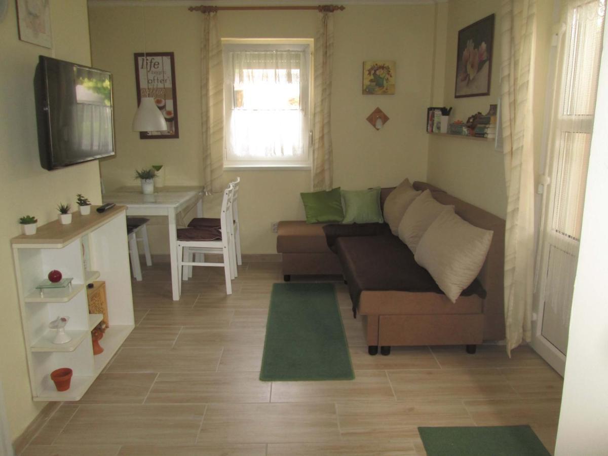 Gyenesi Virag Apartman Денешдиаш Экстерьер фото